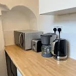 Comfy & Well-Located 2Br Apartment - Walthamstow