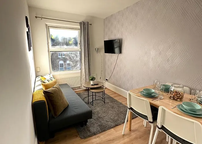 Comfy & Well-Located 2Br Apartment - Walthamstow