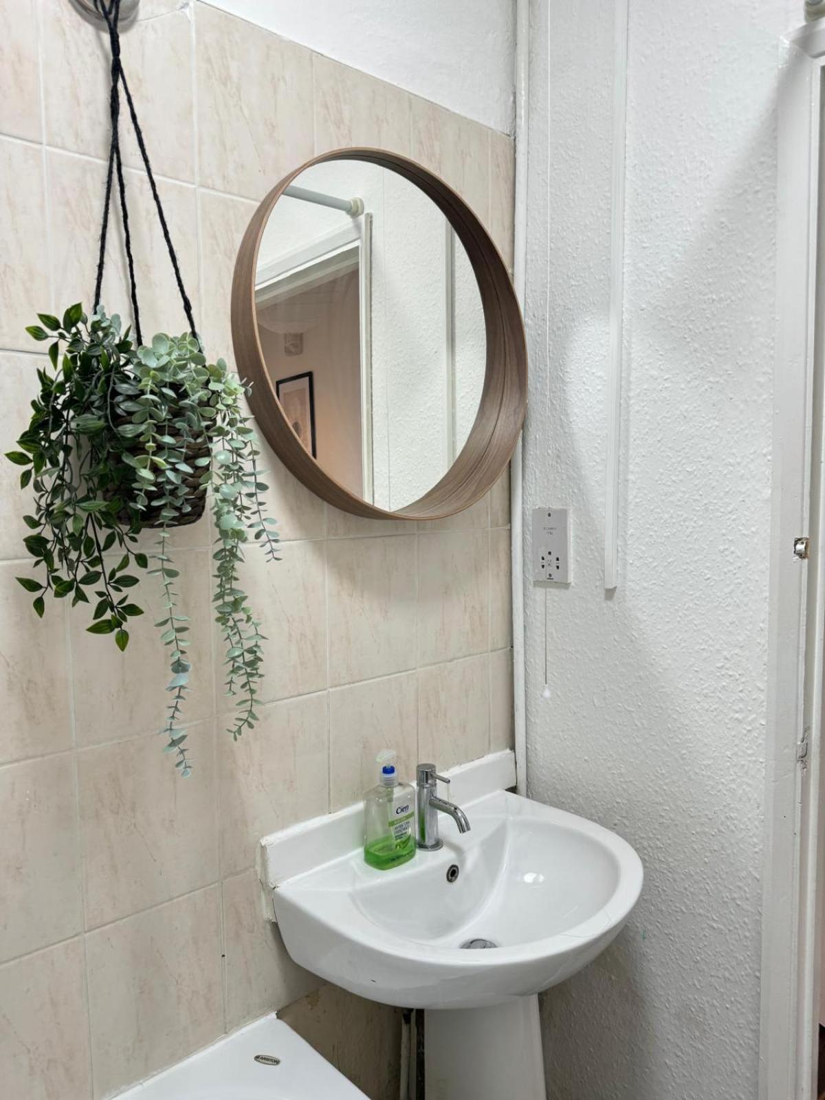 Comfy & Well-located 2br - Walthamstow * London