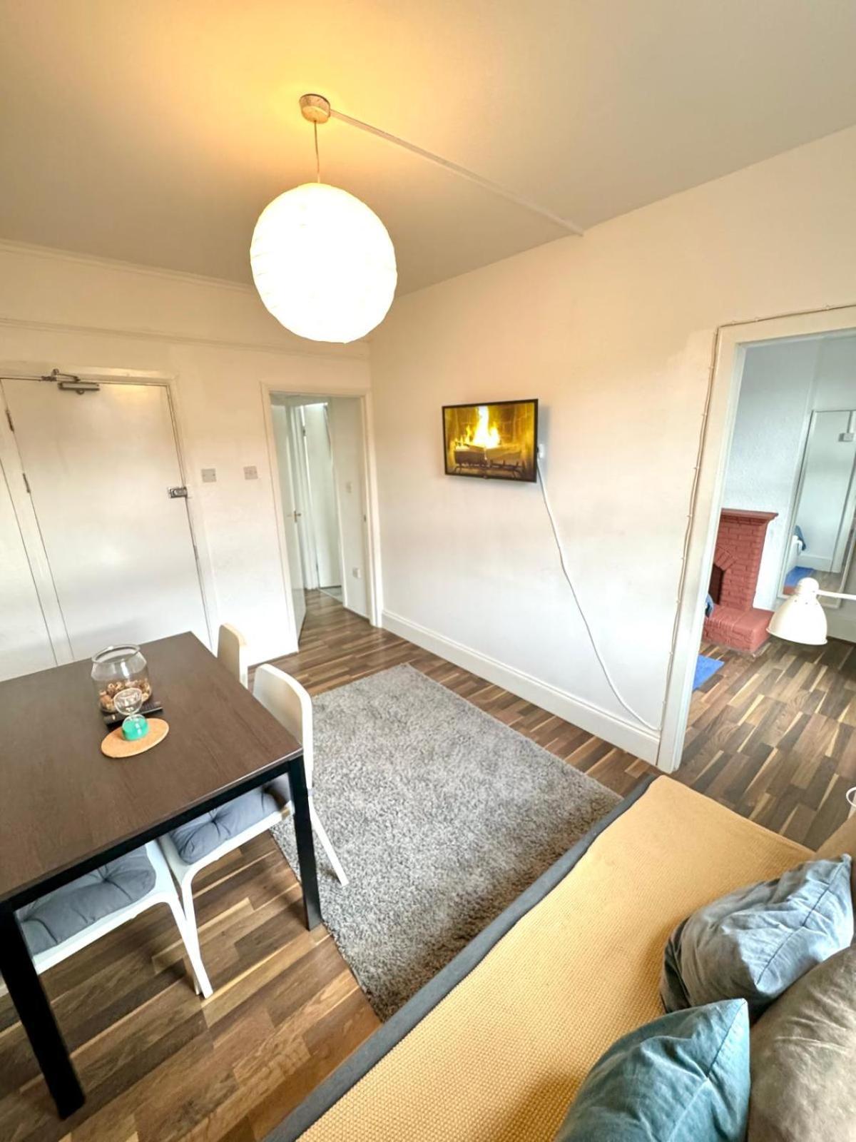 Comfy & Well-located 2br - Walthamstow Appartamento