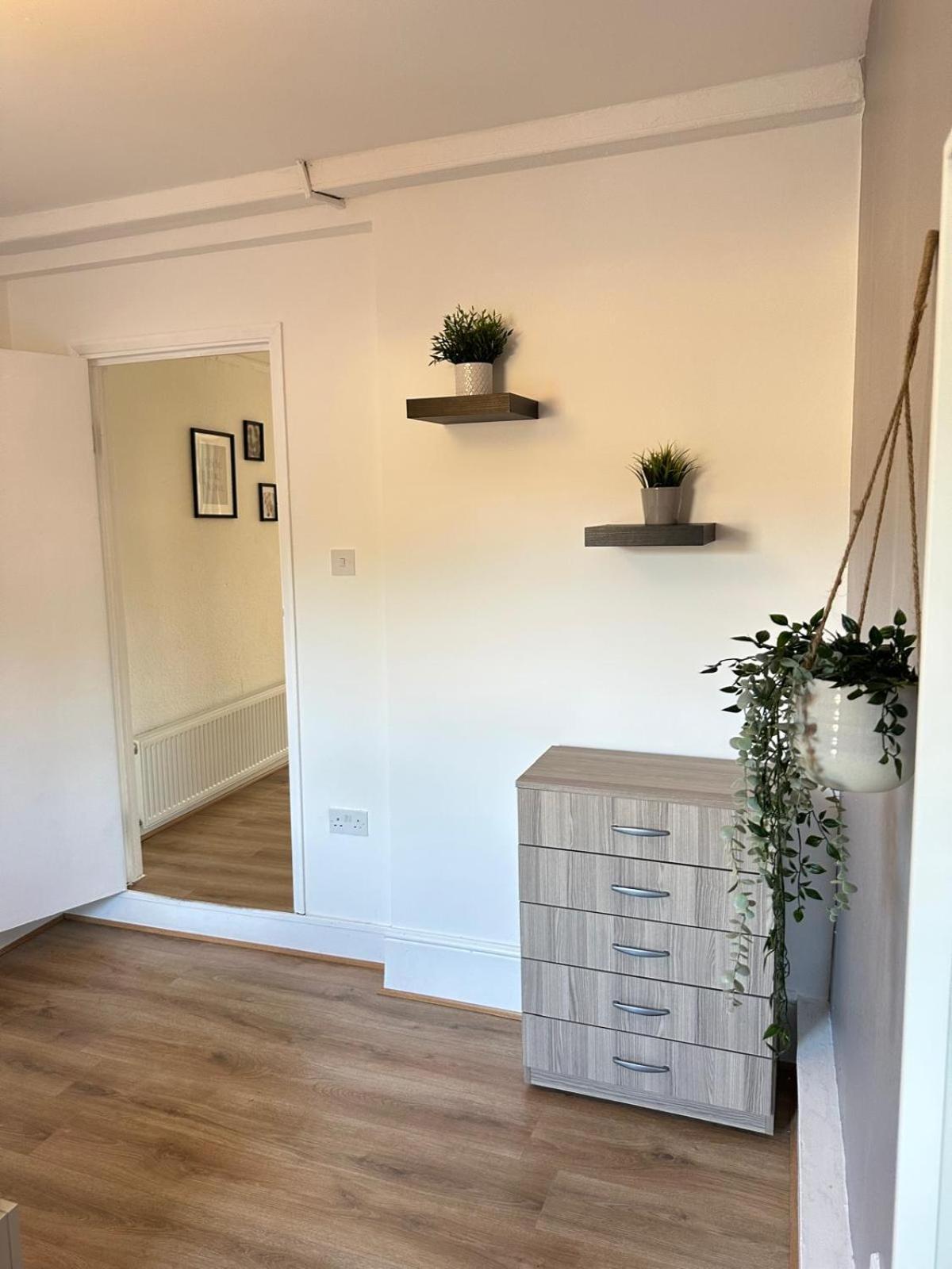 Comfy & Well-located 2br - Walthamstow Appartamento