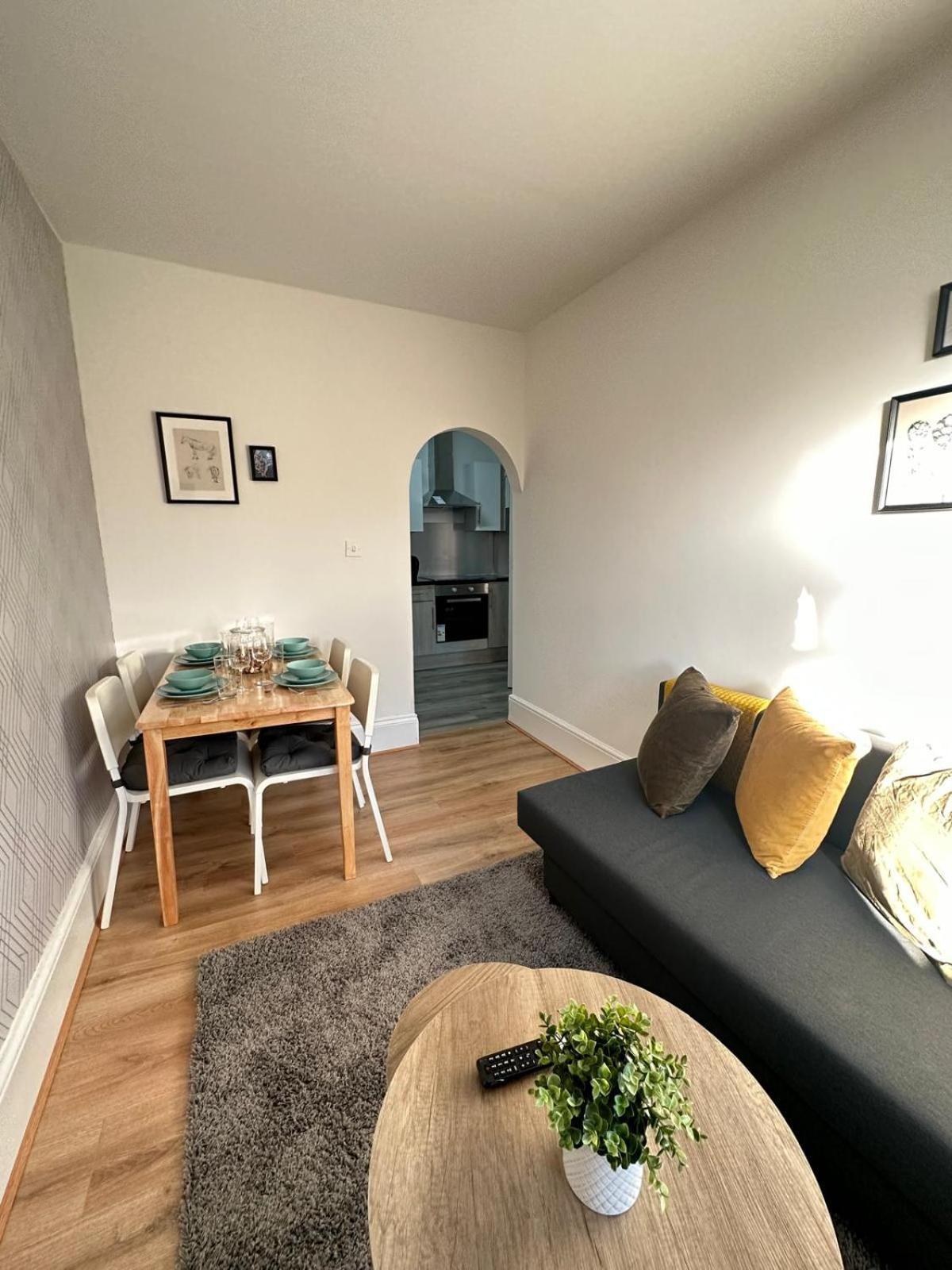 Comfy & Well-located 2br - Walthamstow Appartamento *