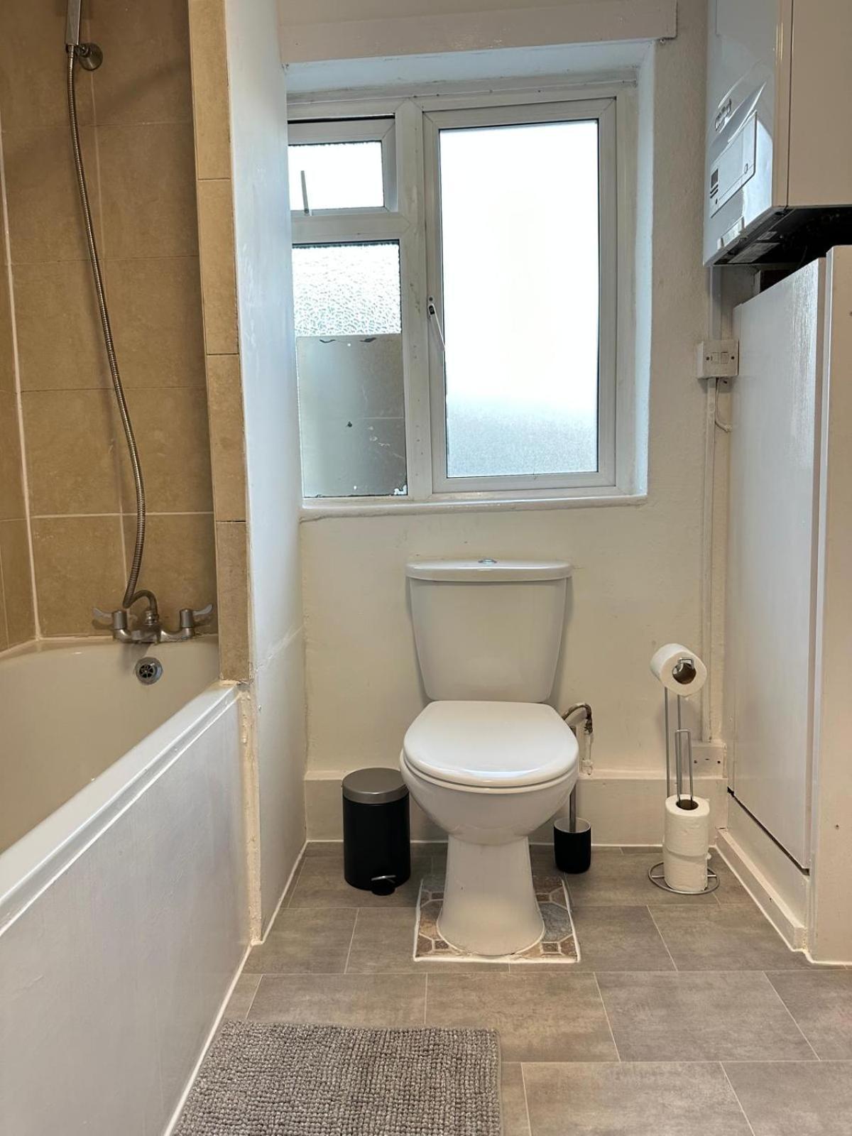 Comfy & Well-located 2br - Walthamstow * Londra